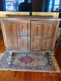 mobile buffet in legno stile vintage