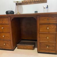 Scrivania vintage in noce