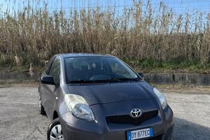 Toyota Yaris 1.0 3 porte