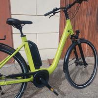 Bici elettrica trekking e-bike donna