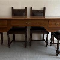 scrivania con sei sedie