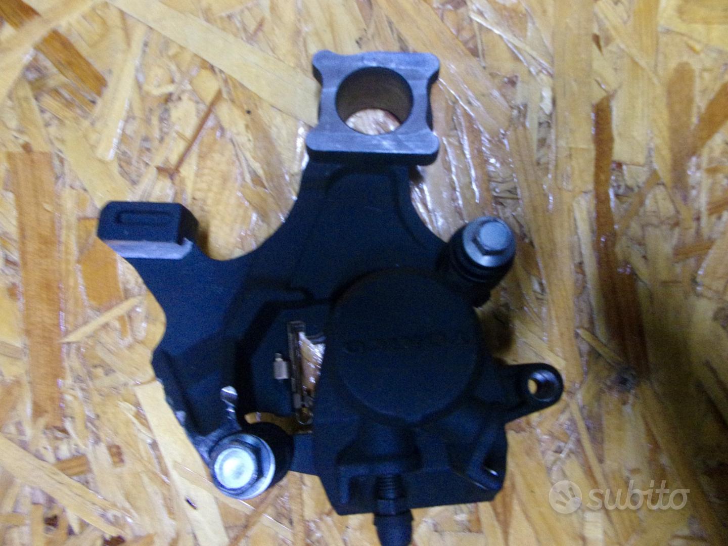 Pompa e pinza freno Yamaha R6 - Accessori Moto In vendita a Monza e
