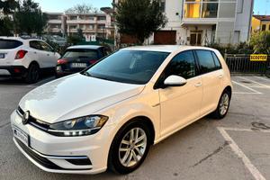 Volkswagen Golf VII