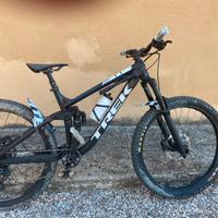 Trek Remedy 8 MTB bicicletta muscolare