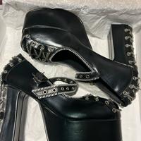 Scarpe Demonia taglia 41