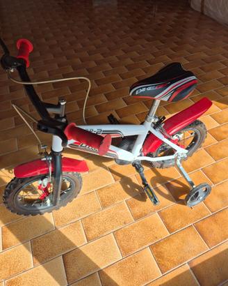 bicicletta bambino con ruotine