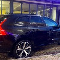 VOLVO XC60 T6 PLUG-IN AWD AUTO RECHARGE R-DESIGN F