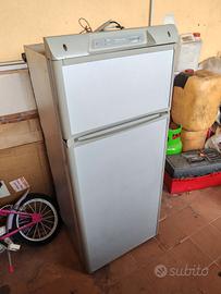 Frigorifero trivalente dometic rm6505