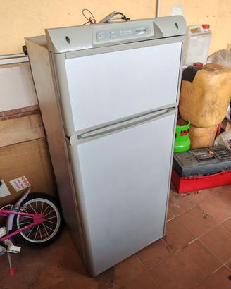 Frigorifero trivalente dometic rm6505