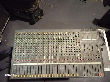 Mixer YAMAHA MX-400 32 ch.