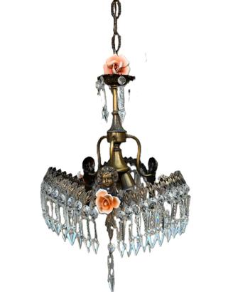 LAMPADARIO CON GOCCE E DECORAZIONI ROSE IN CERAMI