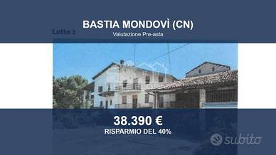 Immobile in asta di 236 m² con più di 5 locali a B