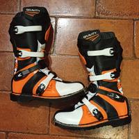 stivali motocross marca gravity taglia 39