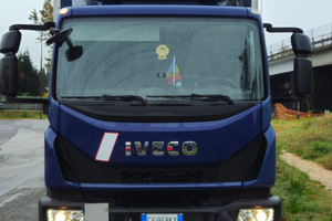 Camion IVECO 120E220