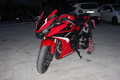 Honda CBR 500 r 2023