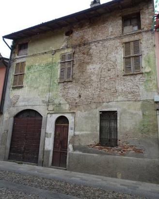 Immobile in asta di 291 m² con 2 locali e box auto