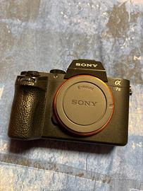 Sony a 7 II ROTTA per pezzi di ricambio