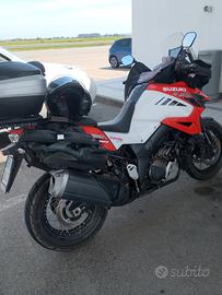 moto Suzuki vstrom 1050
