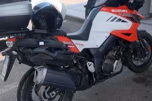 moto Suzuki vstrom 1050