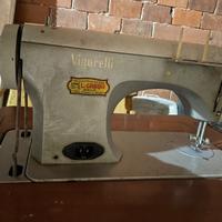Macchina da cucire Vigorelli a pedale anni 50