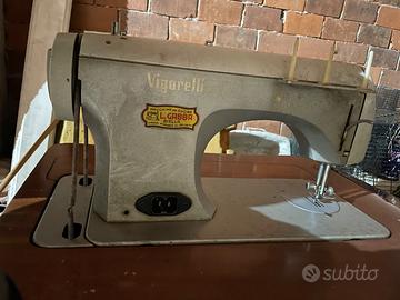 Macchina da cucire Vigorelli a pedale anni 50