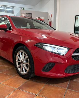 MERCEDES CLASSE A180 12/2019 84.000 KM