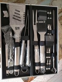 set di posate per barbecue 