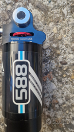 Ammortizzatore ad aria compressa