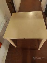 tavolo e 4 sedie in legno massello 