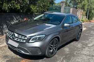 Mercedes Benz GLA 180