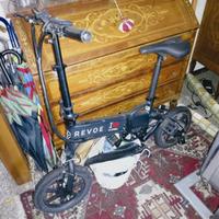 Bicicletta elettrica pieghevole Revoe