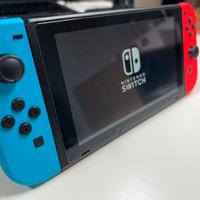 Nintendo Switch + Custodia + SD + Gioco incluso!