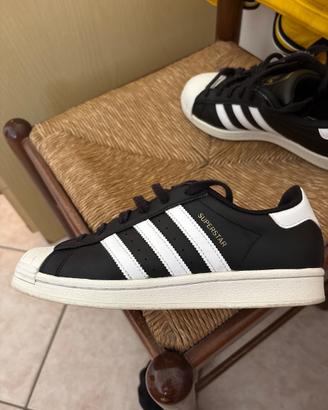 Scarpe usate poco