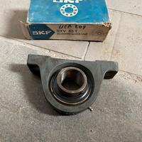 Unità cuscinetto a sfere con supporto ritto