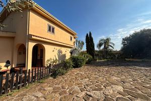 VILLA SINGOLA A ALTAVILLA MILICIA