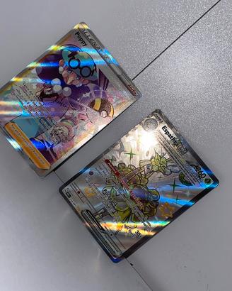 Carte pokemon 1 allenatore e una carta da gioco