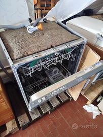 Lavastoviglie Ariston da incasso