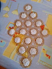 centrini fate a mano con perline