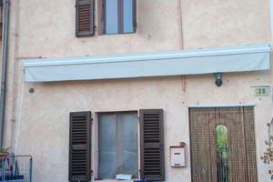 Casina rustica su due piani a Misano Monte