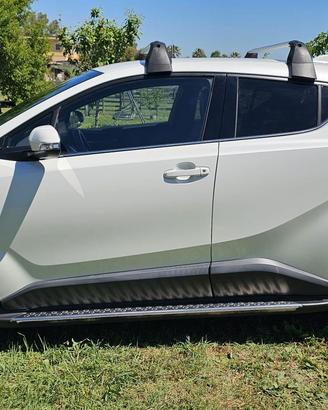 Toyota C‑HR Hybrid 1.8 allestimento Lounge,