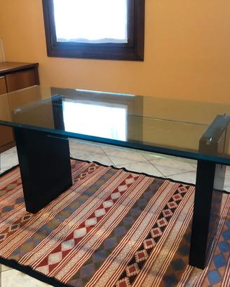 Tavolo in cristallo e legno