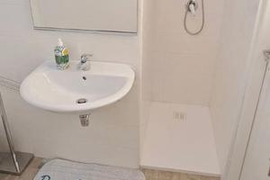 Nettuno bilocale condominio incluso