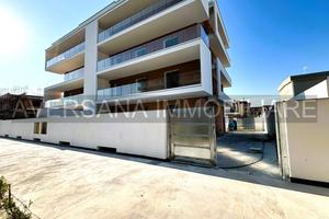 Appartamento con terrazzo rifiniture super