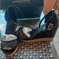 Sandalo con zeppa Prima Donna
