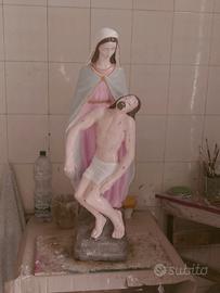 Statua pietà 