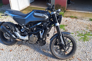 Husqvarna svartpilen 125