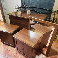 Camera da letto in noce scuro