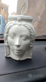 Testa in ceramica