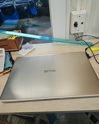 ASUS VivoBook S