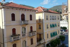 Alassio-Zona Stazione/Muretto